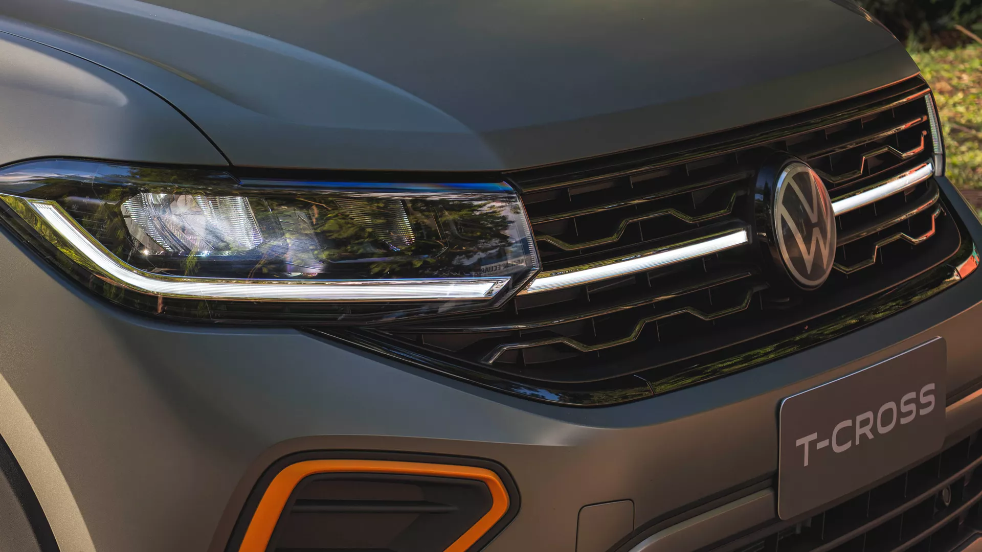 Novo T-Cross Extreme de frente com LED nos faróis
